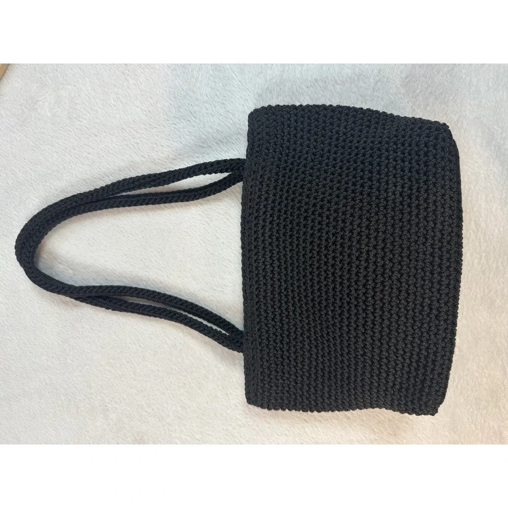The Sak Crochet hand Bag Black Small 2 Strap Handles Zip Purse Charm‎ Logo 6x8